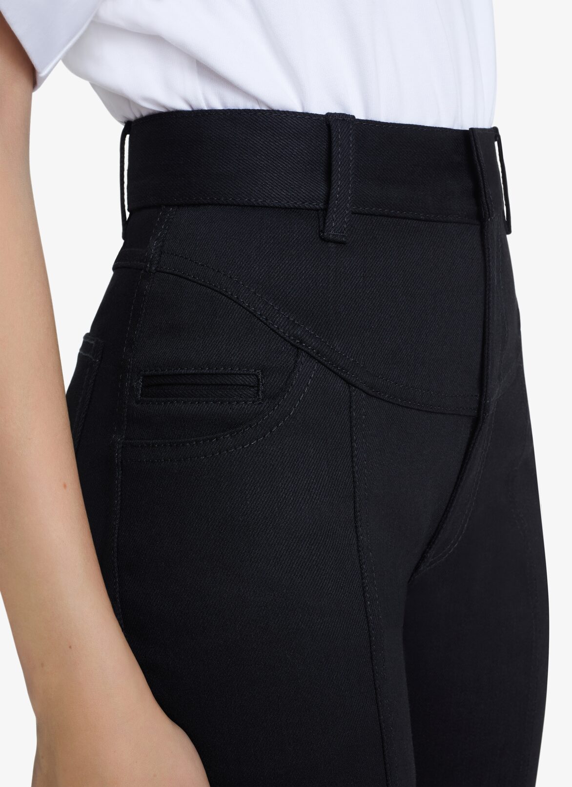 HIGH-RISE SKINNY DENIM JEANS ALAÏA BLACK HIGH-RISE SKINNY DENIM JEANS